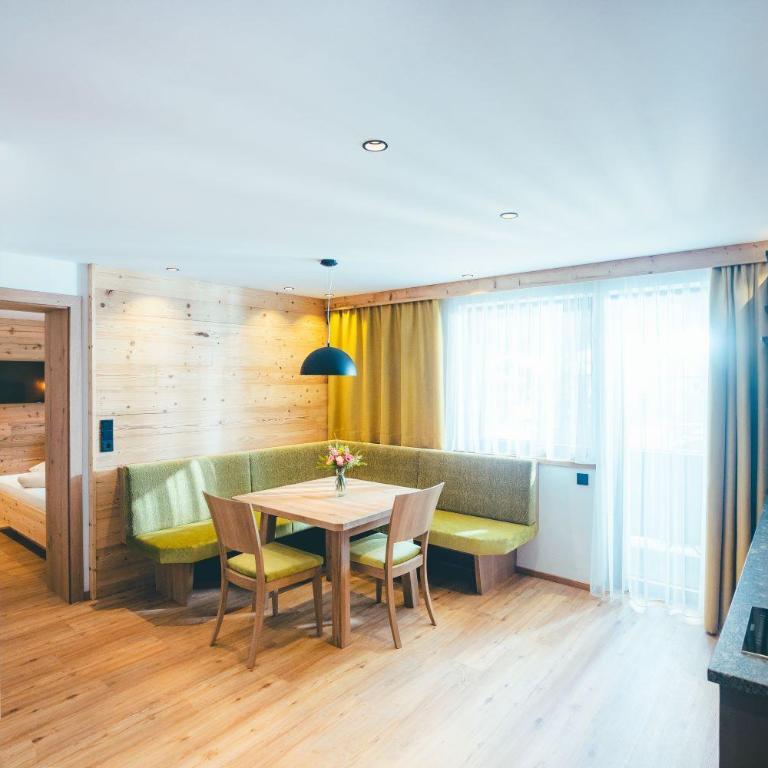 das Luggi Appartements - Apartment mit Balkon - 2