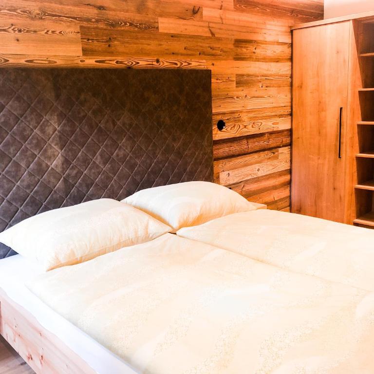das Luggi Appartements - Apartment mit 2 Schlafzimmern und Dusche - 4