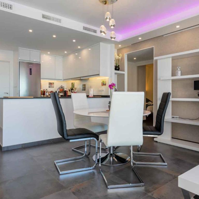 HigueronRentals La Orilla - Two-Bedroom Apartment - 5