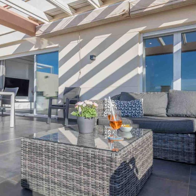 HigueronRentals La Orilla - Two-Bedroom Apartment - 22