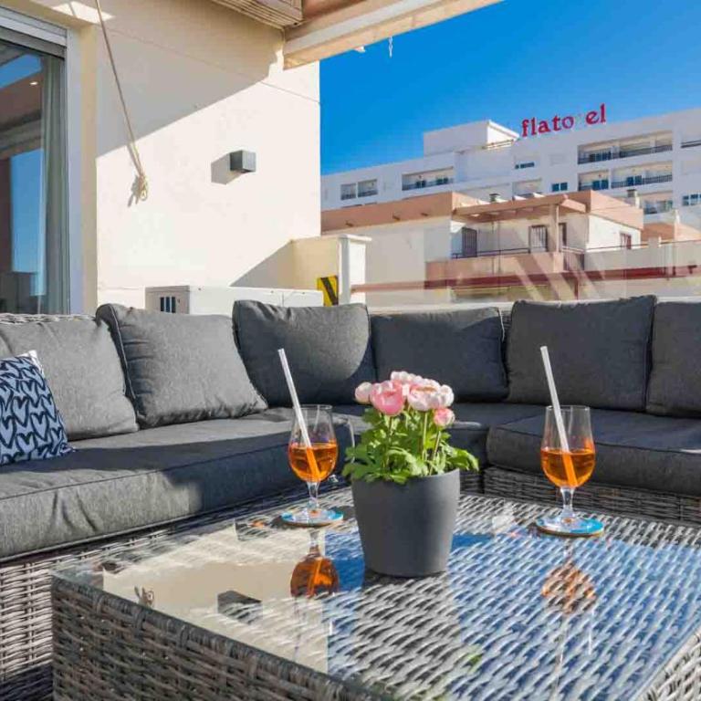 HigueronRentals La Orilla - Two-Bedroom Apartment - 23