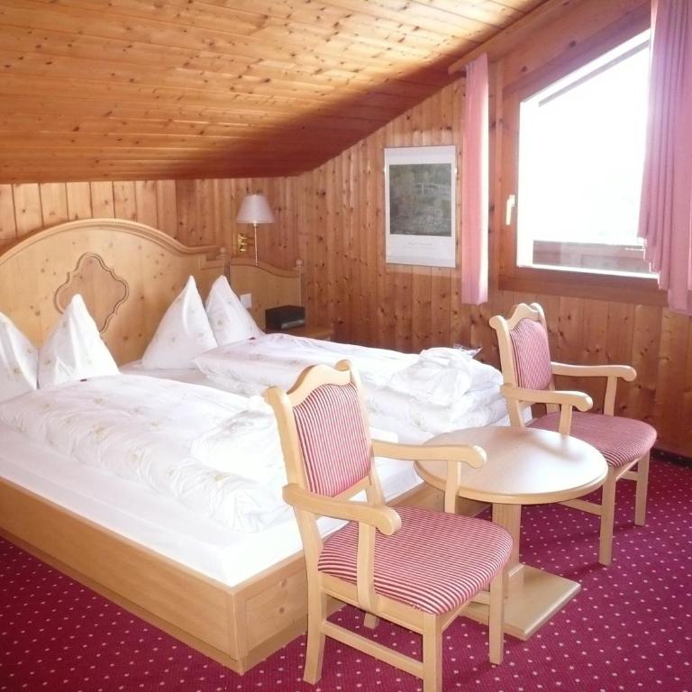 Hotel Cresta - Doppelzimmer mit Balkon - 12