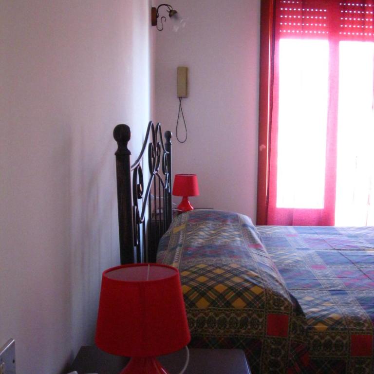 Hotel California - Standard Double or Twin Room - 4