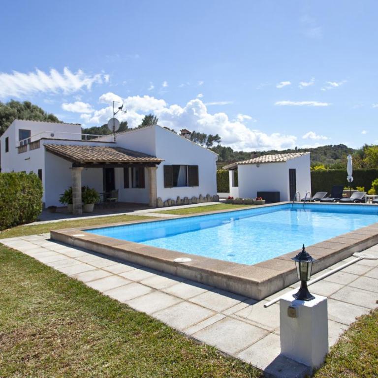 Can Seguinot - Three-Bedroom Villa - 1