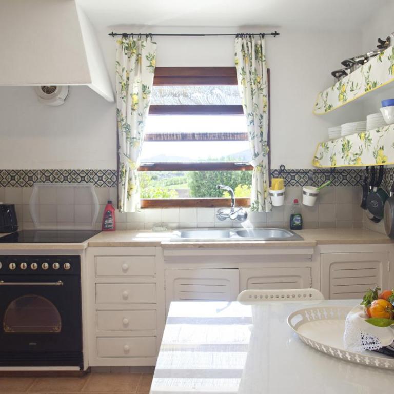 Can Seguinot - Three-Bedroom Villa - 10