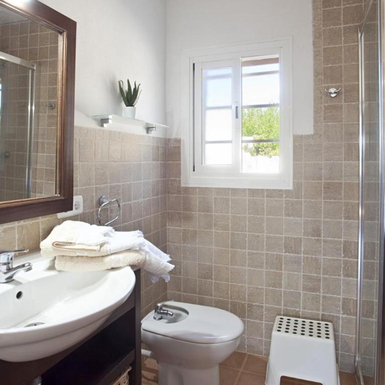 Can Seguinot - Three-Bedroom Villa - 18
