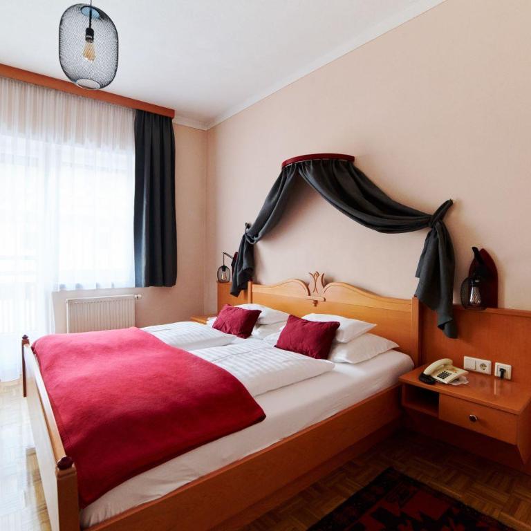 Hotel Garni Thermenoase - Doppelzimmer mit Balkon - 10