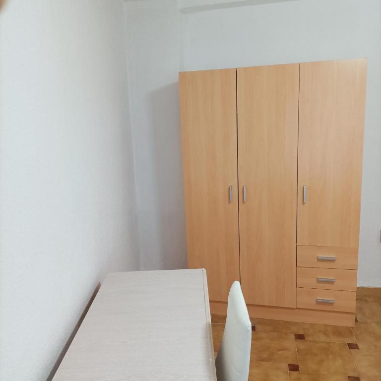 Apartamentos San Antón 2 - Apartamento de 3 dormitorios - 9