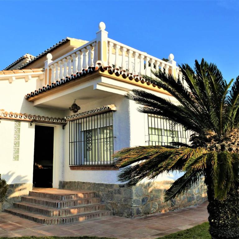 El Descanso - by Costadelsolholiday FAMILY VILLA BY MARINA heated private pool! - Villa - 88