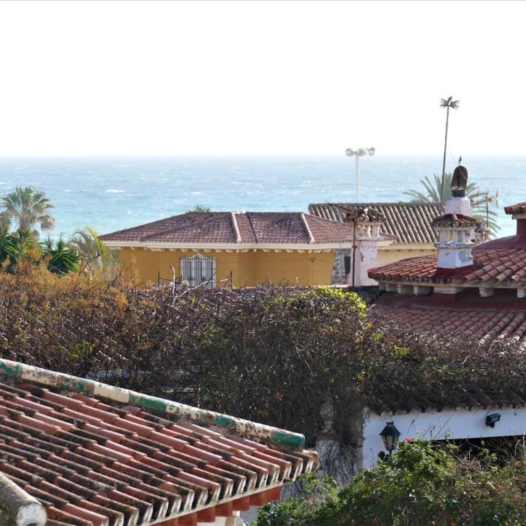 El Descanso - by Costadelsolholiday FAMILY VILLA BY MARINA heated private pool! - Villa - 90
