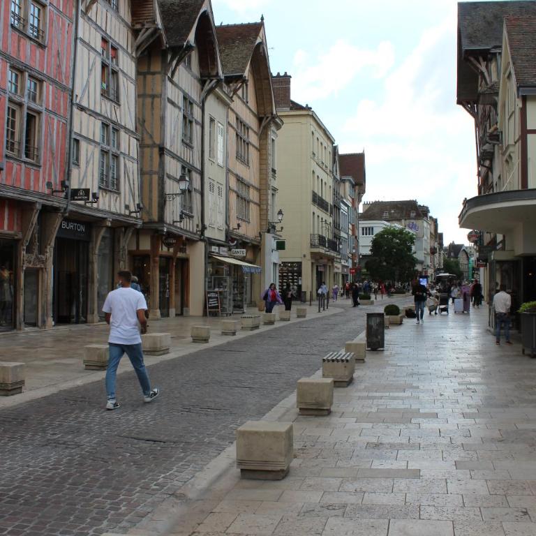 Le millesime 2 : hyper centre - Appartement - 14