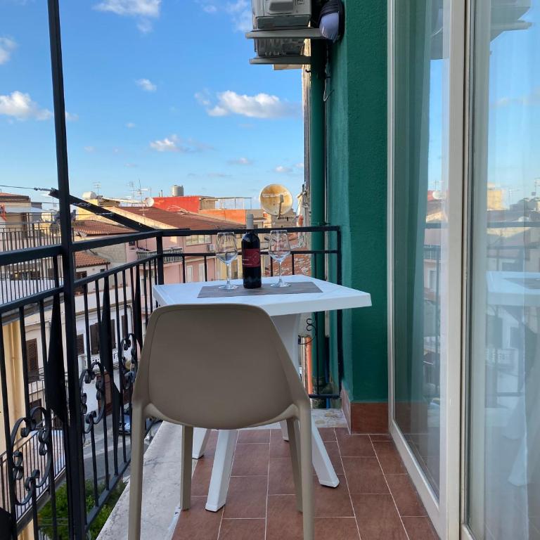 IN CENTRO ROOMS Vicino Cefalù SELF-CHEK-IN - Triple Room with Private Bathroom - 10