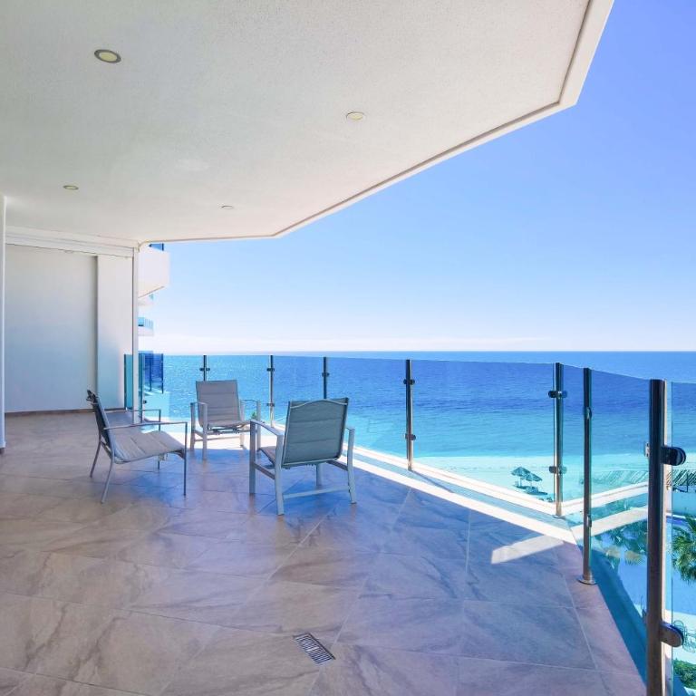 Esmeralda Beach Resort - Two-Bedroom Apartment - 2