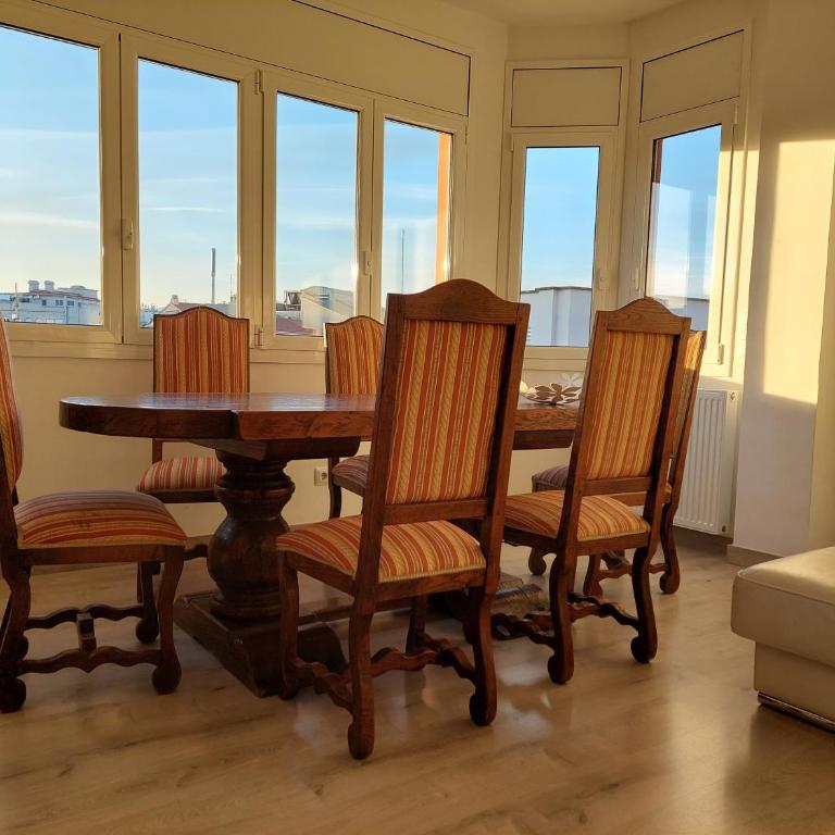 Àtic al centre de Girona - Apartamento de 3 dormitorios - 6