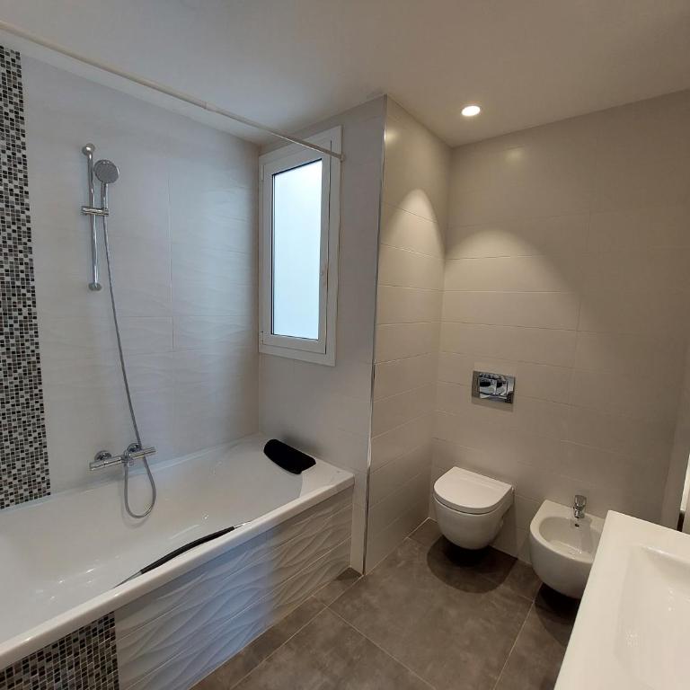 Àtic al centre de Girona - Apartamento de 3 dormitorios - 7
