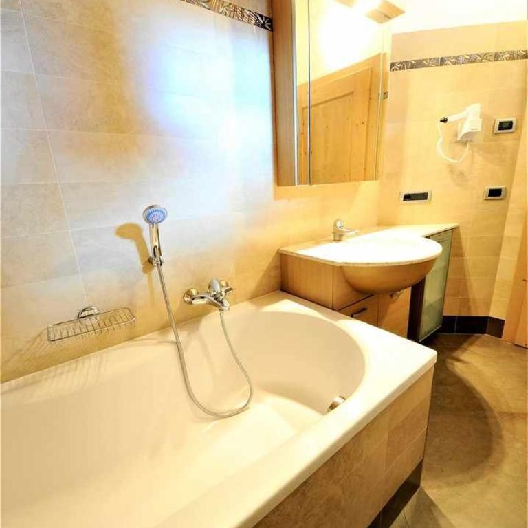 Appartamenti Neve by Livigno Accomodation - Appartamento con 2 Camere da Letto - 22