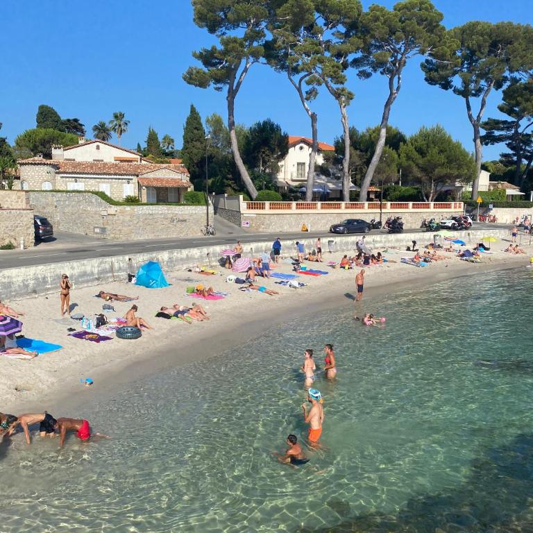 Studio confort, chic & spacieux Plage de Juan les pins & central - Apartamento Estudio - 11