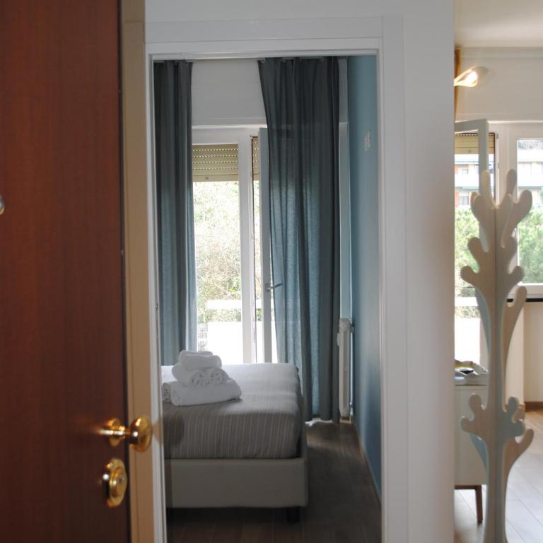 RAGGIO DI SOLE - pool, tennis, parking, sea view & relax - Appartamento con 1 Camera da Letto - 2