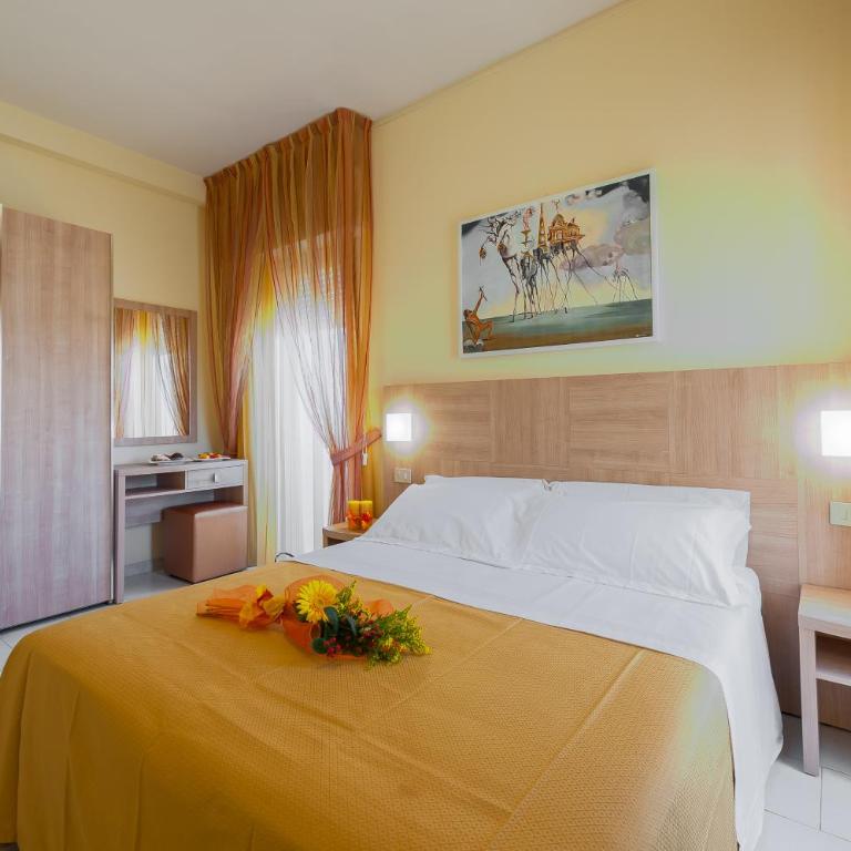 Hotel Corinna - Camera Matrimoniale/Doppia con Letti Singoli con Vista Mare Laterale - 6