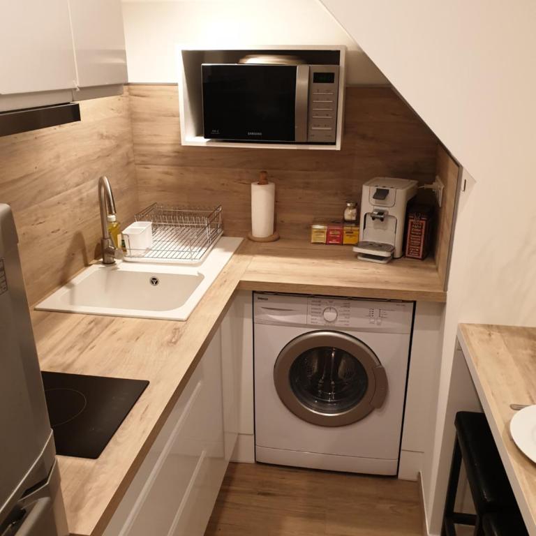 Charmant studio avec coin nuit - vieille ville CLIMATISE - Appartement 1 Chambre - 20