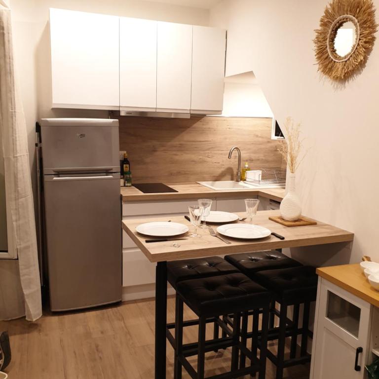 Charmant studio avec coin nuit - vieille ville CLIMATISE - Appartement 1 Chambre - 19