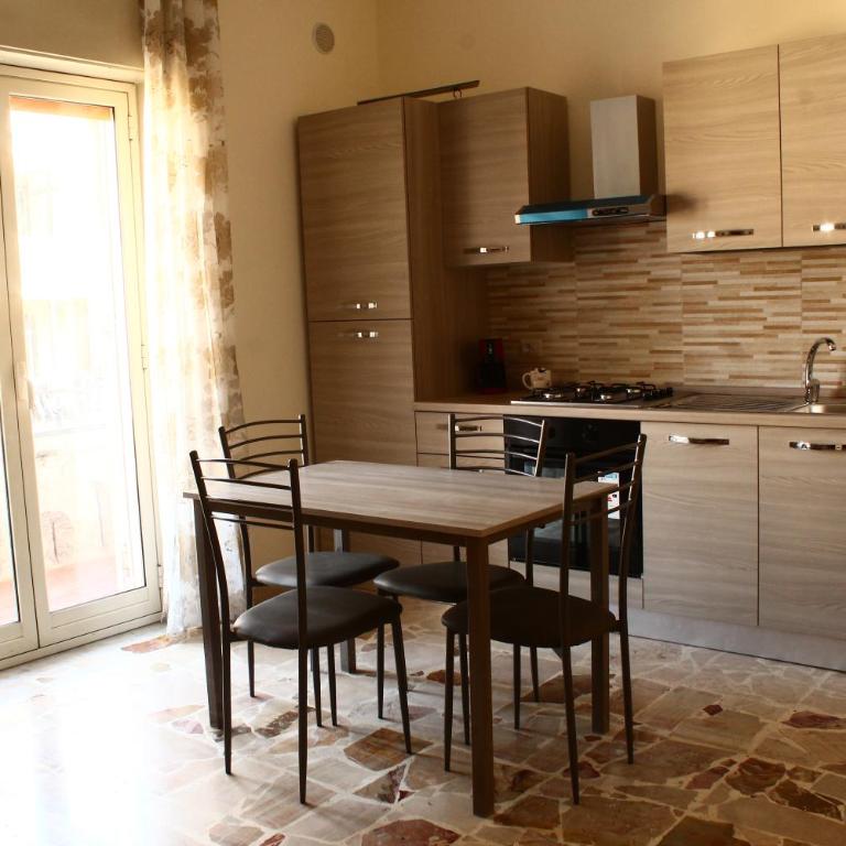 Casetta di Angie - Appartamento con 1 Camera da Letto - 1