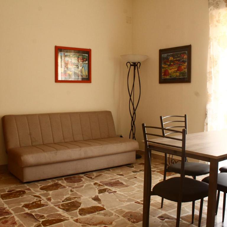 Casetta di Angie - Appartamento con 1 Camera da Letto - 2