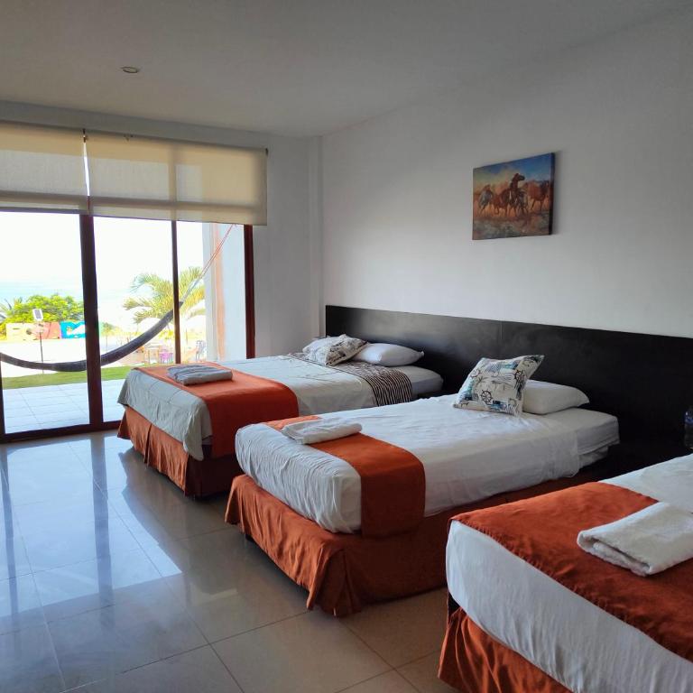 Hotel Punta Azul - Family Room with Sea View - 2