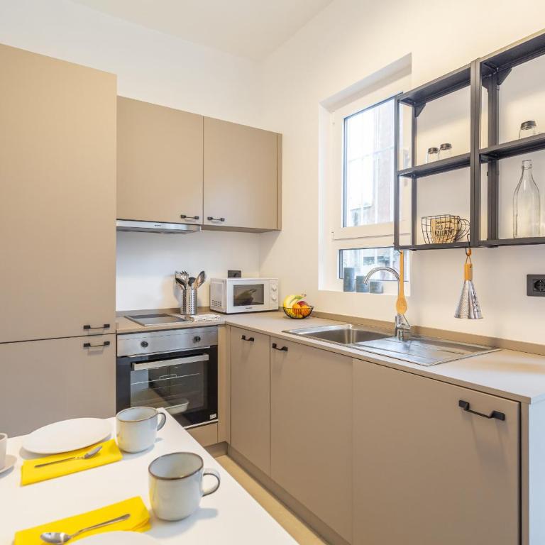 Monti Exclusive 3 BR Apartment - Appartamento Deluxe con 3 Camere da Letto - 45