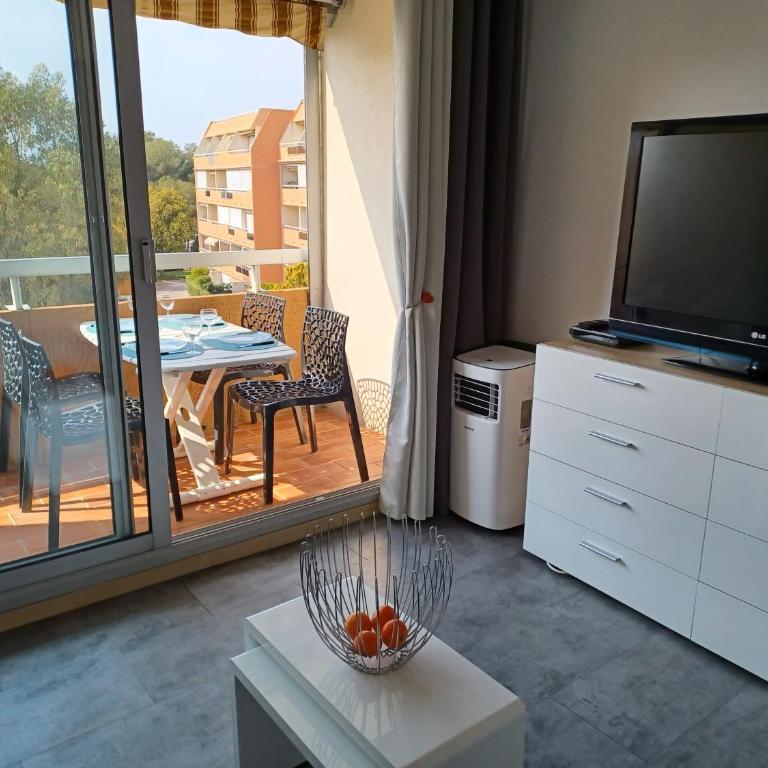 Appart cosy en bord de mer - port Santia Lucia St Raphaël - Appartamento con 1 Camera da Letto - 2