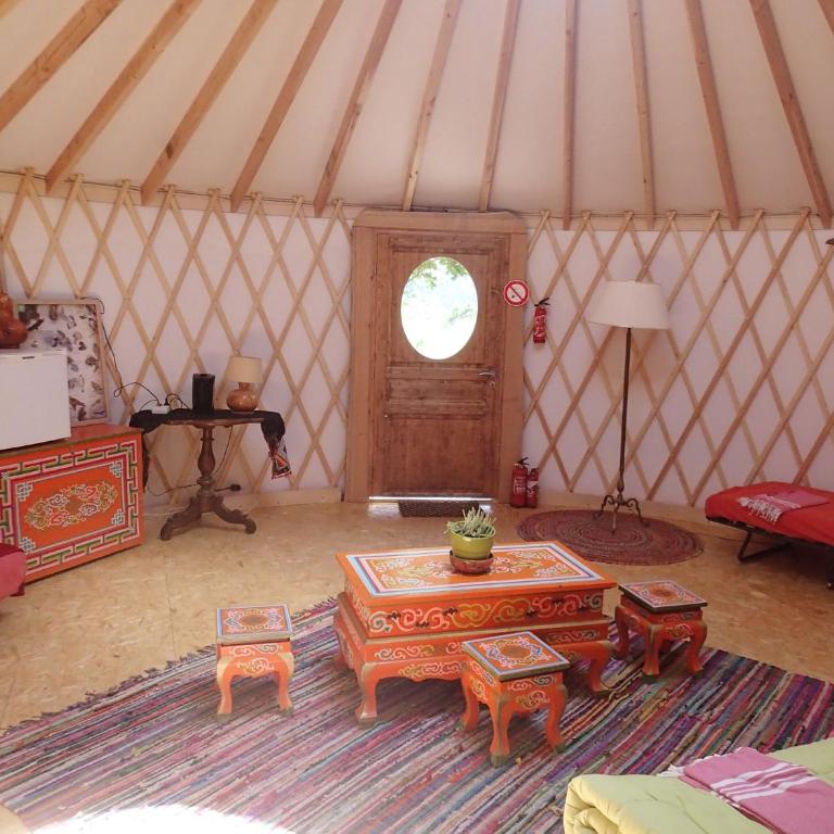 Eco-hôtel et Yourtes du Mercantour - Bungalow Familial - 5