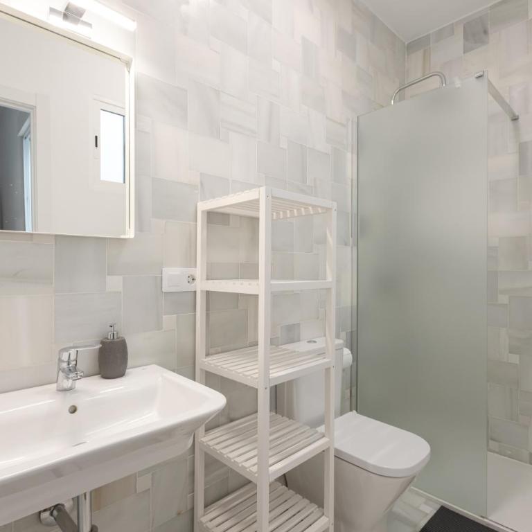 Alameda Corner - Standard Double Room - 4