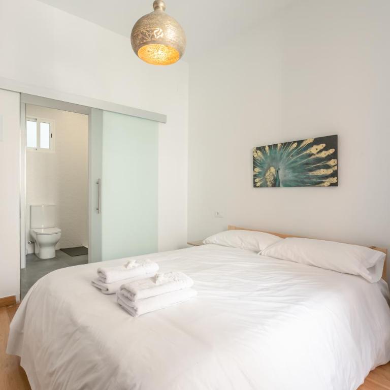 Alameda Corner - Deluxe Double Room - 1