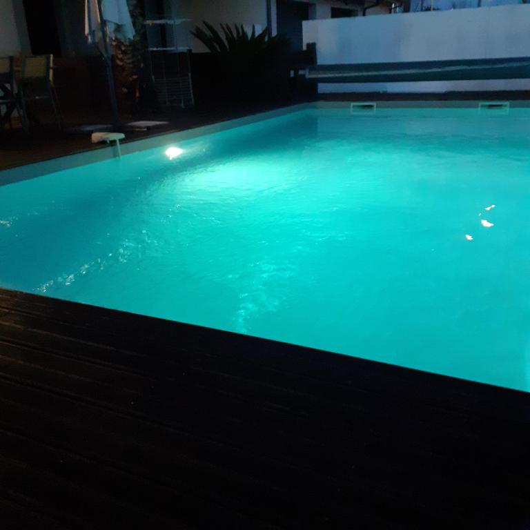 Villa familiale avec piscine chauffée calme proche du centre - Villa 3 Chambres - 9