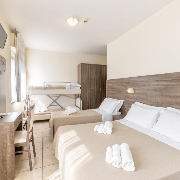 Hotel Edelweiss Riccione - Camera Familiare - 29
