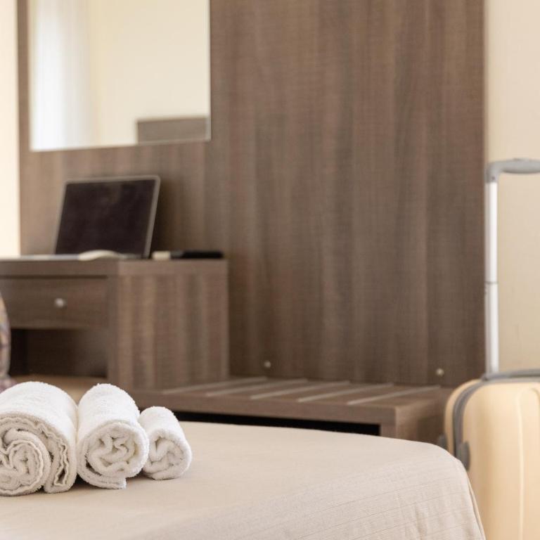 Hotel Edelweiss Riccione - Camera Matrimoniale con Letto a una Piazza e Mezza - 25