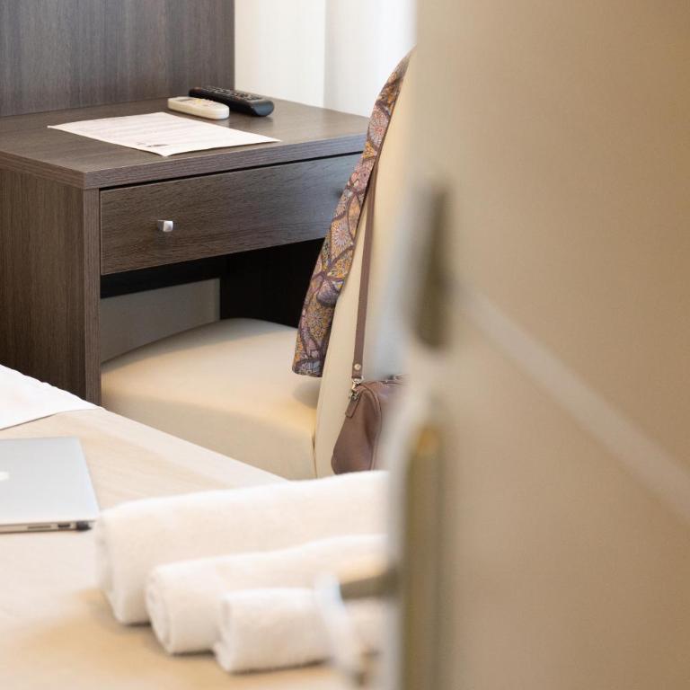 Hotel Edelweiss Riccione - Camera Matrimoniale con Letto a una Piazza e Mezza - 27