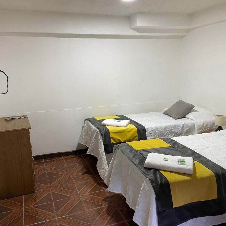 Hostal CECIL + - Habitación Doble - 2 camas - 2