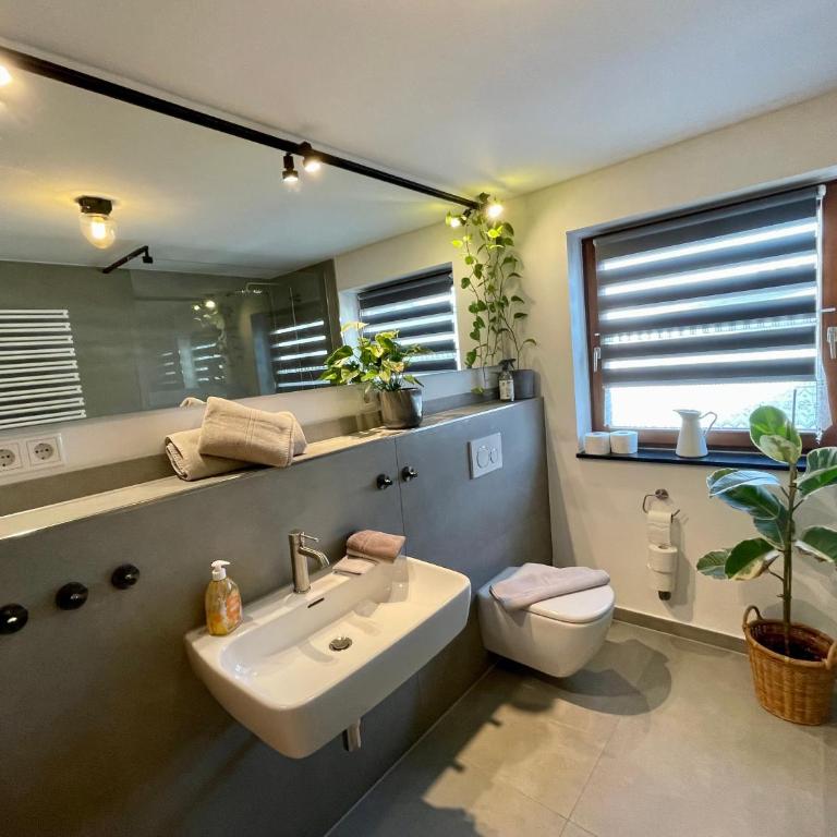 Haus Erich K. - Four-Bedroom House - 6