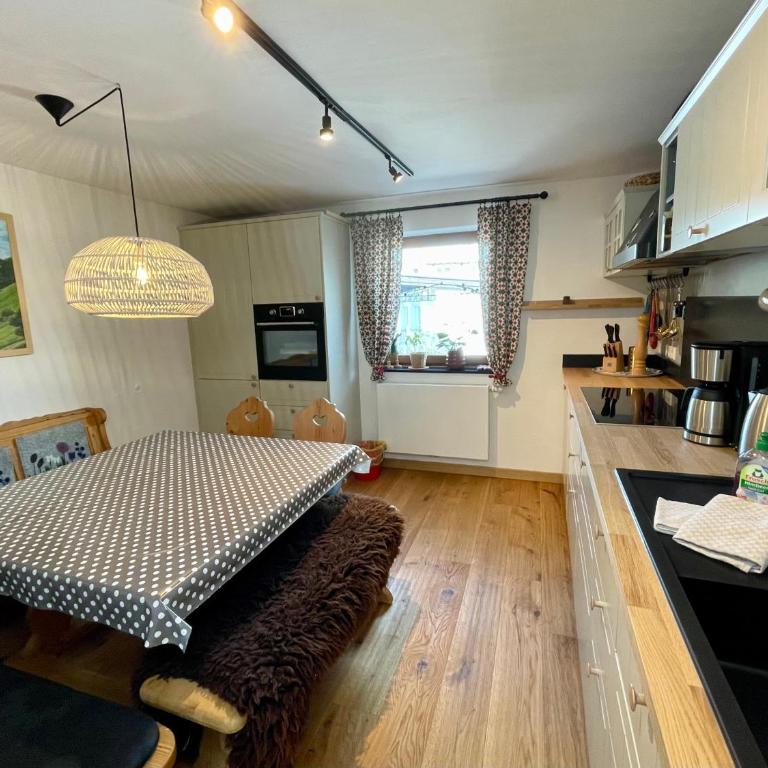 Haus Erich K. - Four-Bedroom House - 5