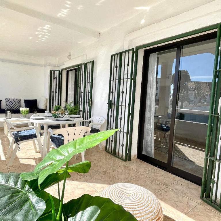 Riviera by the beach 2 bedroom Apartment - Apartamento de 2 dormitorios - 56