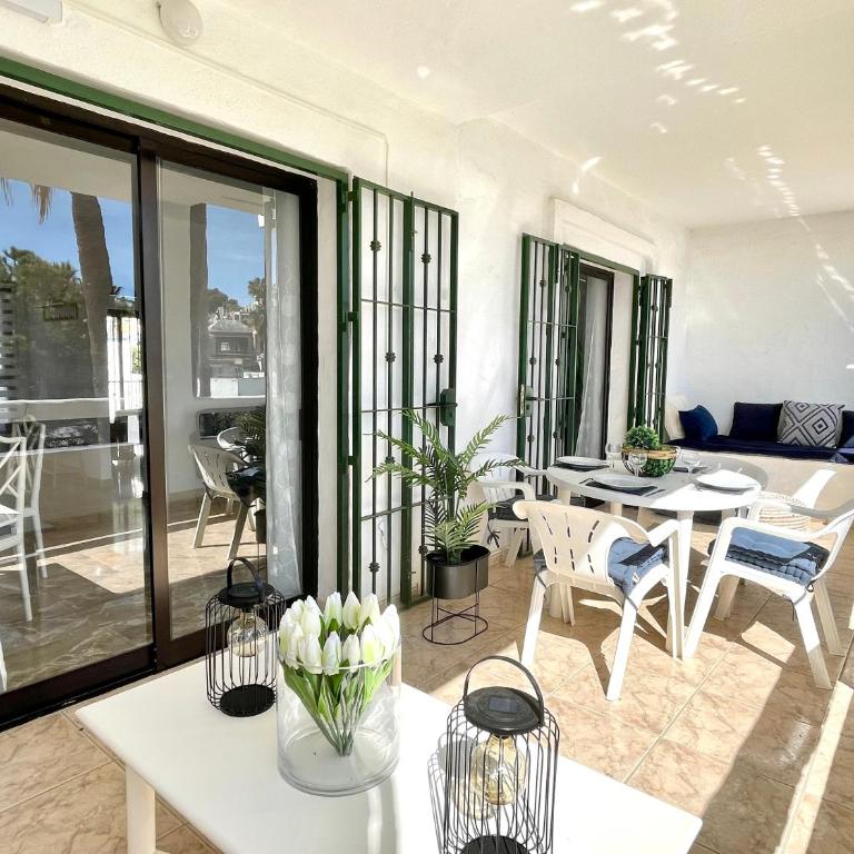 Riviera by the beach 2 bedroom Apartment - Apartamento de 2 dormitorios - 55