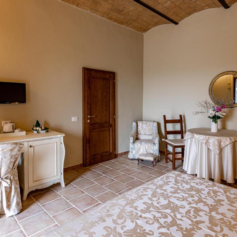 Colsereno Boutique Wine Resort - Deluxe Double Room with Shower - 4