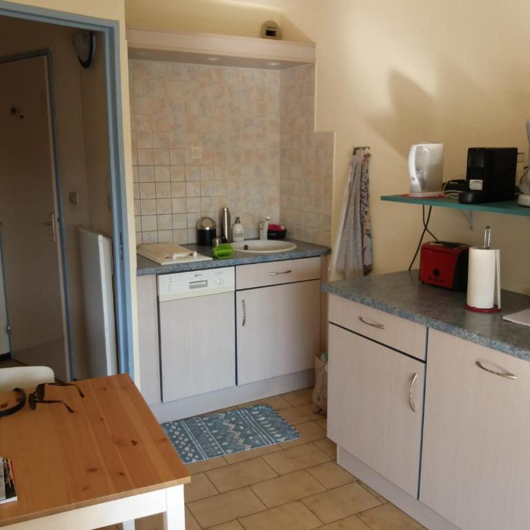 Vittoria Immobilier 7 -REGLEMENT SUR PLACE - chèques vacances acceptés - Apartment with Terrace - 4