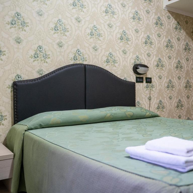 Hotel Ferrarese - Camera Matrimoniale/Doppia con Letti Singoli - 6