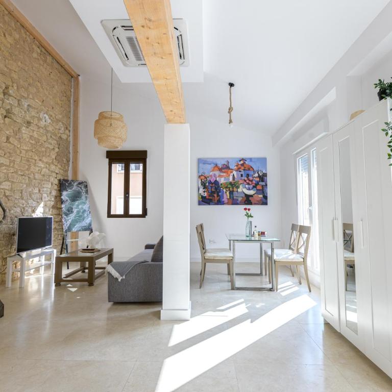 Soho Boho Apartments - with sunny rooftop terrace and fiber optic internet - Penthouse Apartment - 1