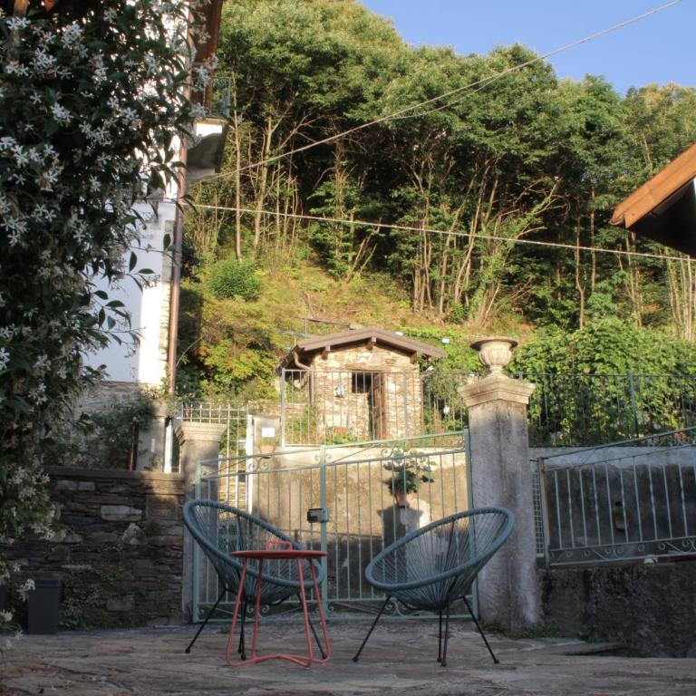 B&B Il Poggiolo - Camera Matrimoniale con Vista Lago - 15