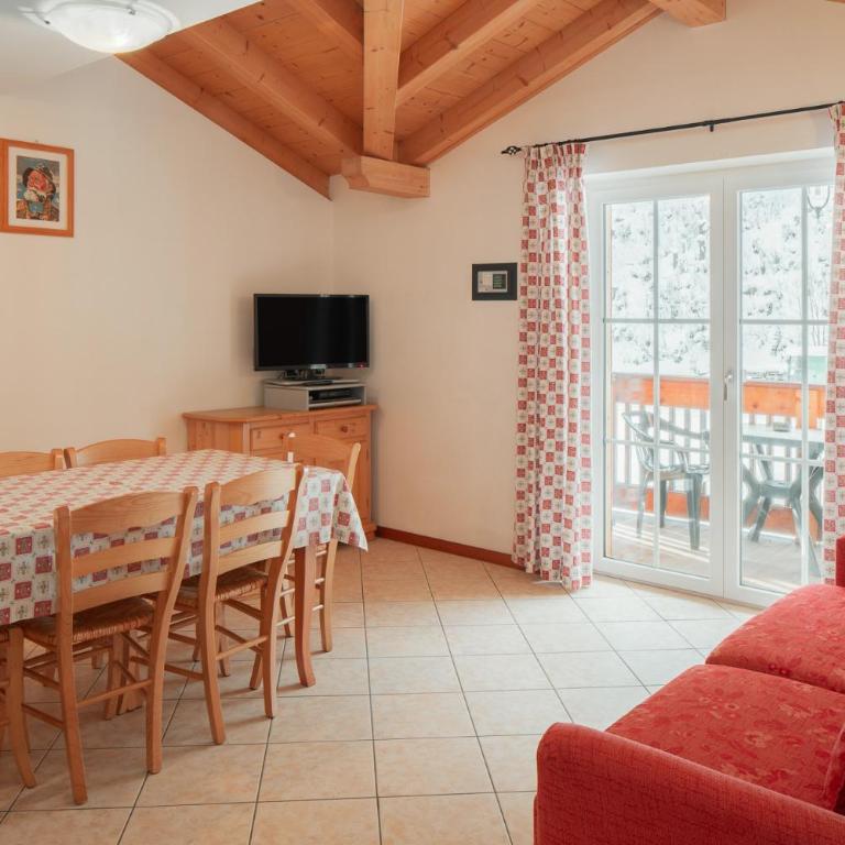 Appartamenti Agriturismo Cèsa Ciasates - Appartamento con 2 Camere da Letto e Balcone - 2