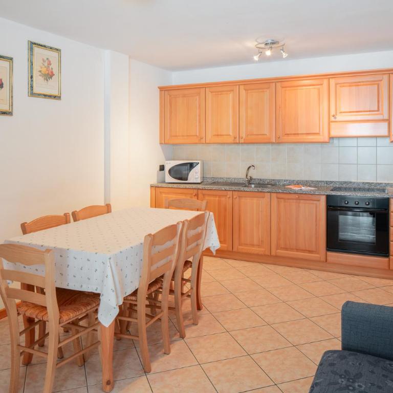 Appartamenti Agriturismo Cèsa Ciasates - Appartamento con 2 Camere da Letto e 2 Bagni - 10