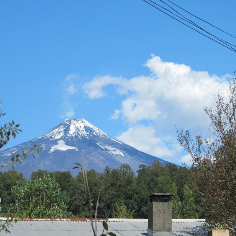 Cabaña vista al volcán en centro de Pucón - One-Bedroom House - 4